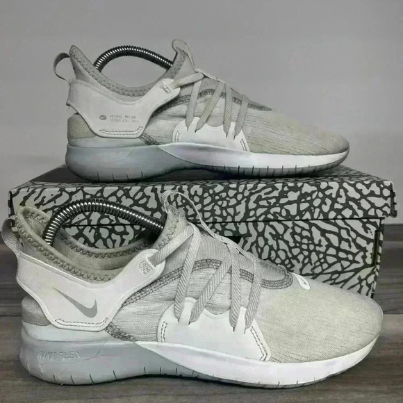 Nike Flex Contact 3 Shoes Womens 7.5 Running Walking  Gym stretch flex Cute - Picture 1 of 9